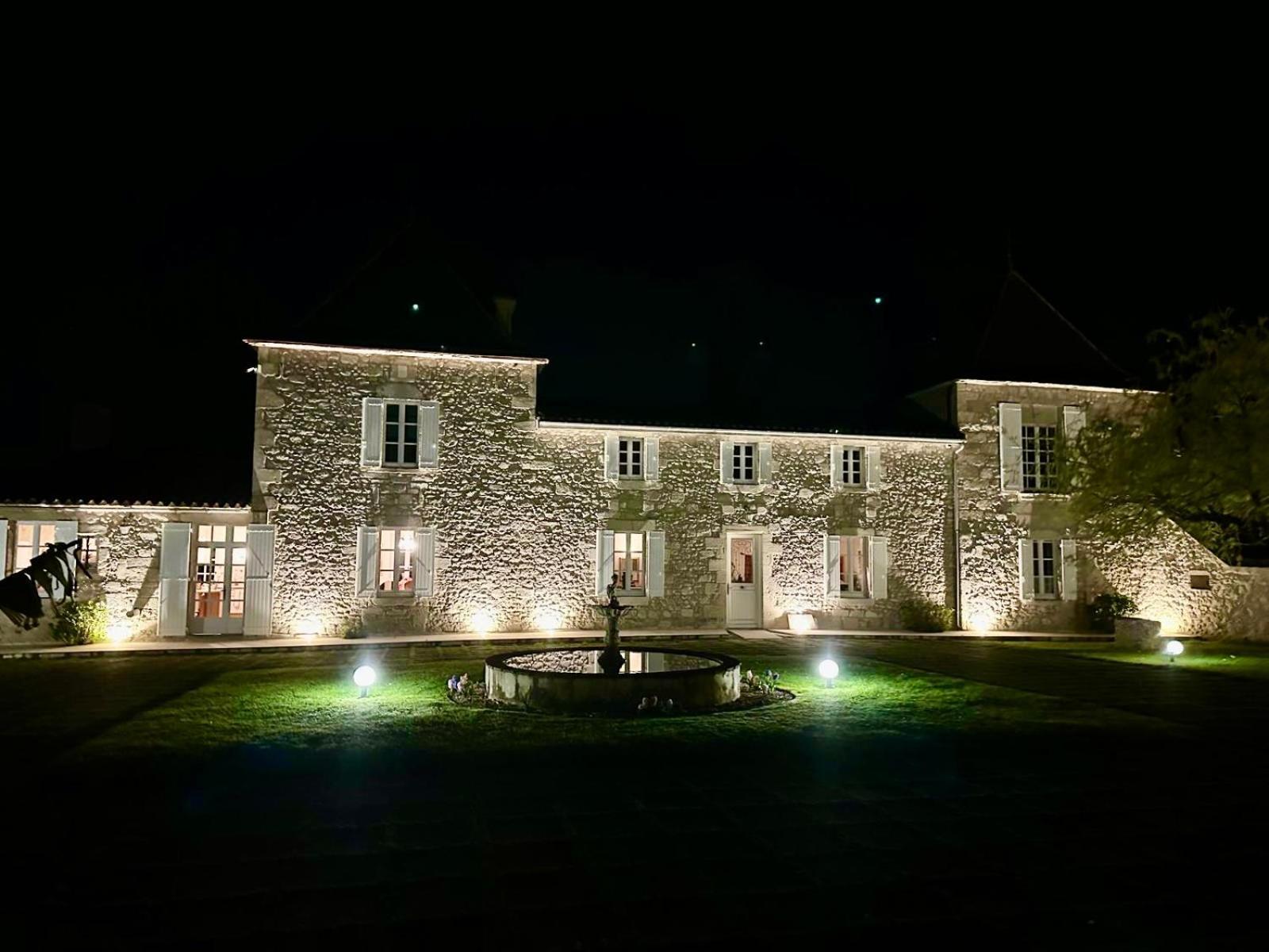 Chateau De Lafont Suites Saint-Vivien  Exterior photo